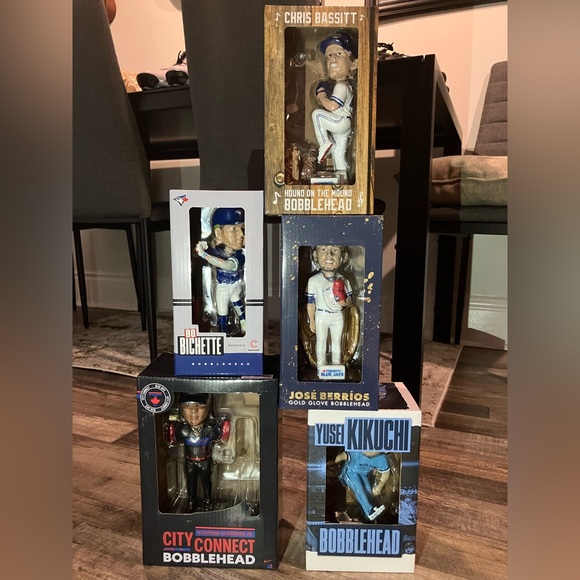 [SOLD] 🛑 Blue Jays Bobblehead — Chris Bassitt - Picture 7 of 7